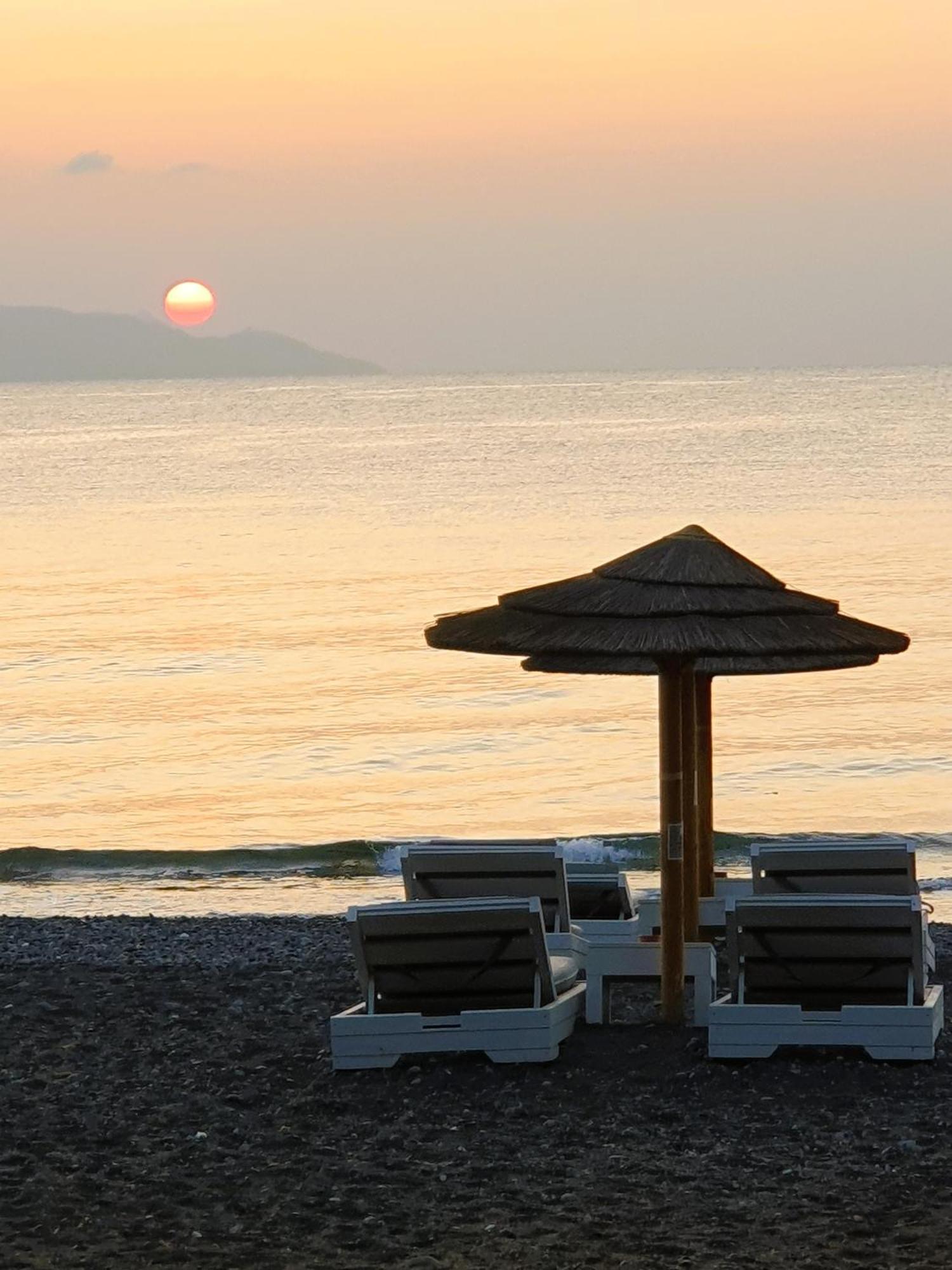 Arion Bay Hotel Santorini Kamári 外观 照片