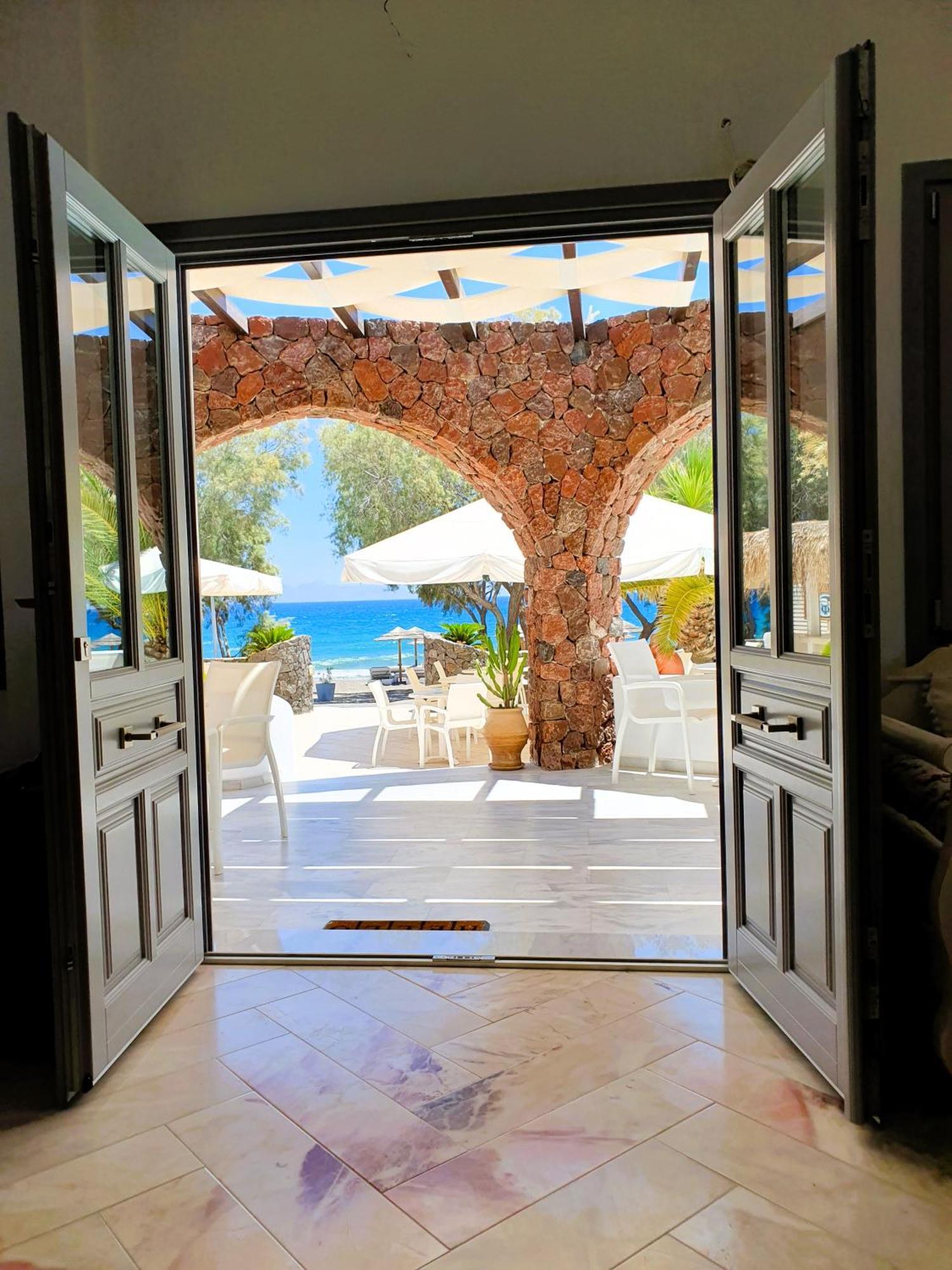 Arion Bay Hotel Santorini Kamári 外观 照片