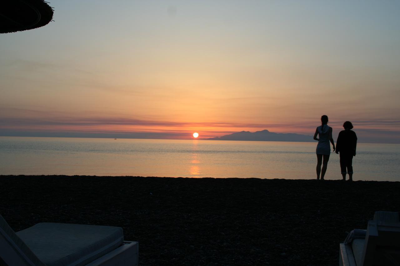 Arion Bay Hotel Santorini Kamári 外观 照片