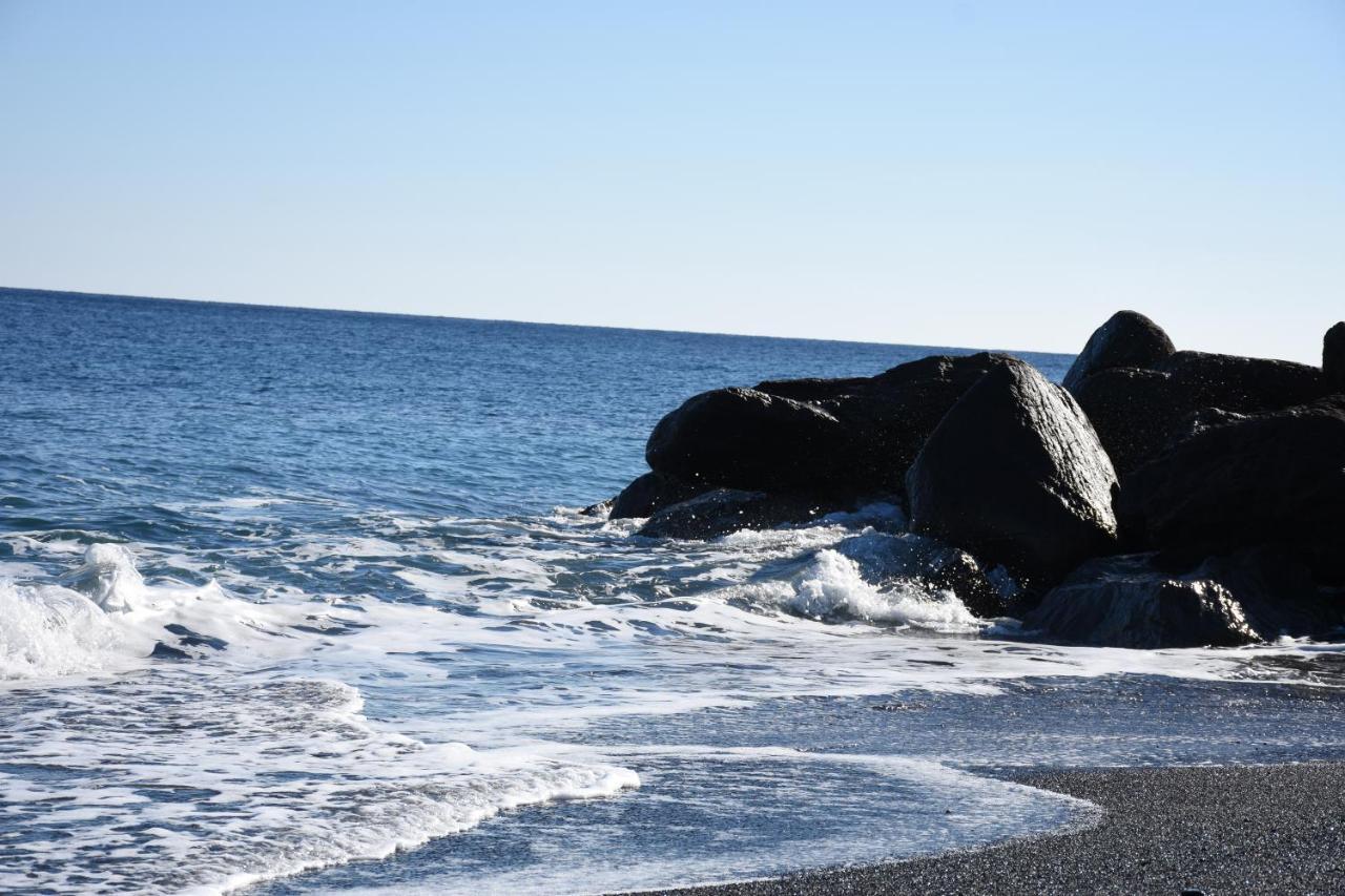 Arion Bay Hotel Santorini Kamári 外观 照片